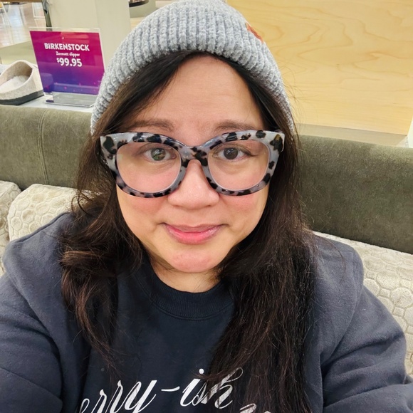 Meet your Posher, Michelle - Picture 2 of 2